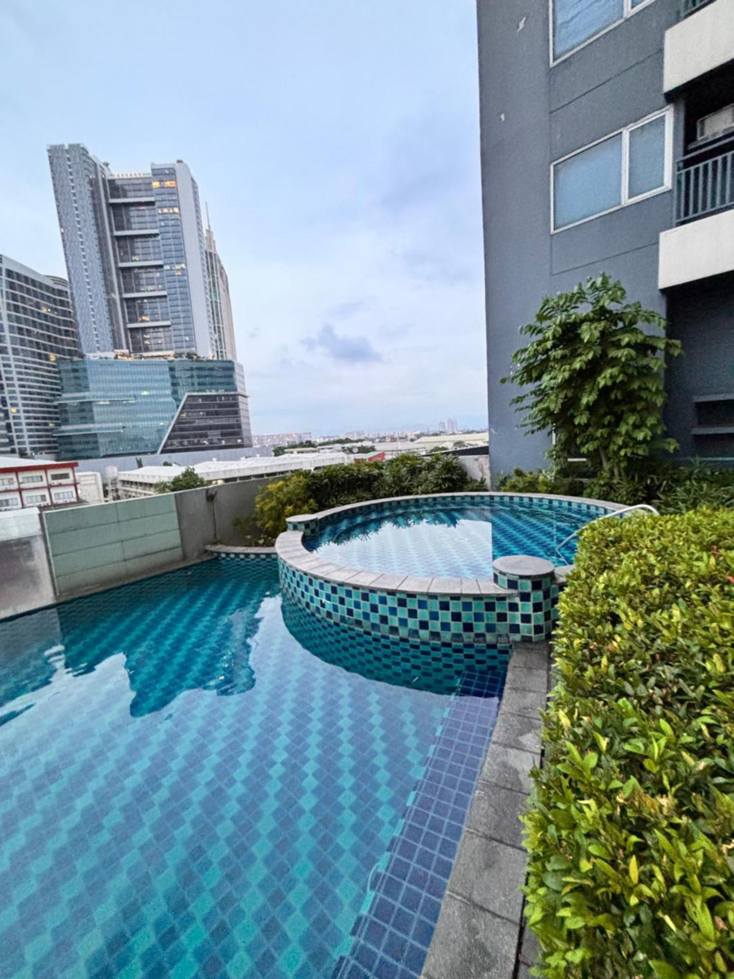 La Amore Place Pasig City Buitenkant foto