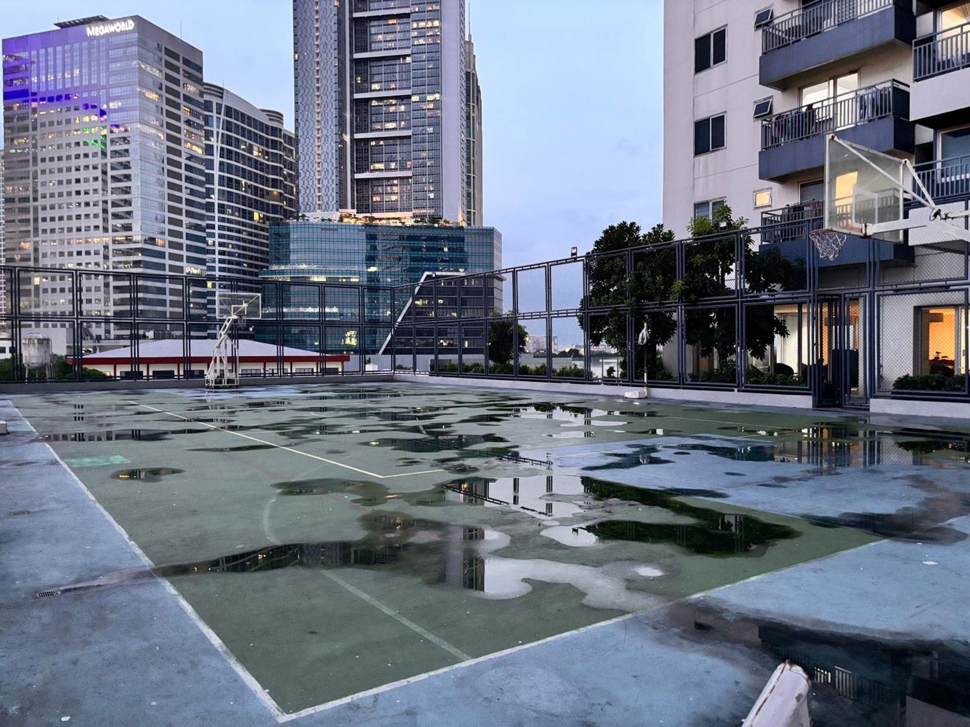 La Amore Place Pasig City Buitenkant foto