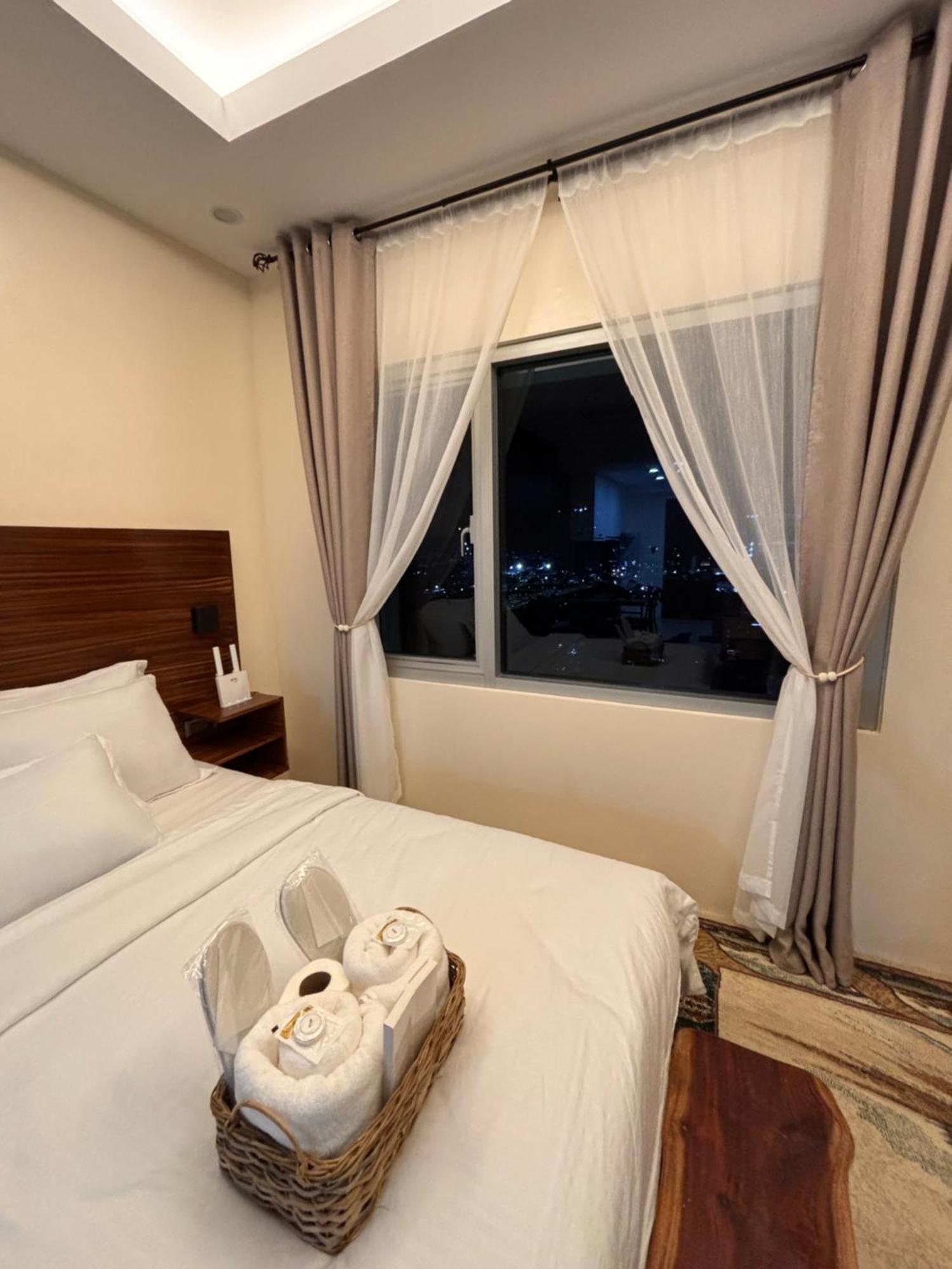 La Amore Place Pasig City Buitenkant foto