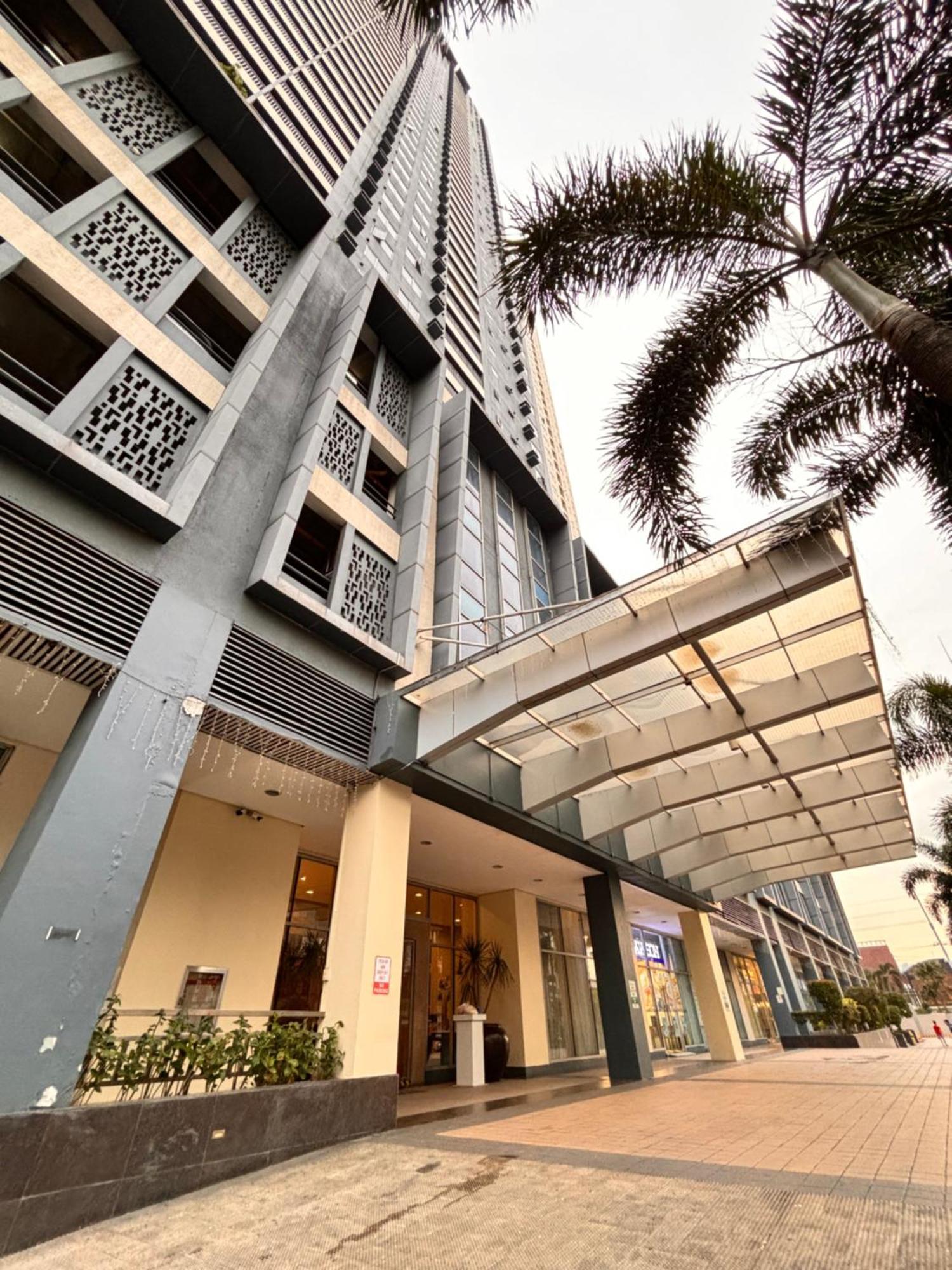 La Amore Place Pasig City Buitenkant foto
