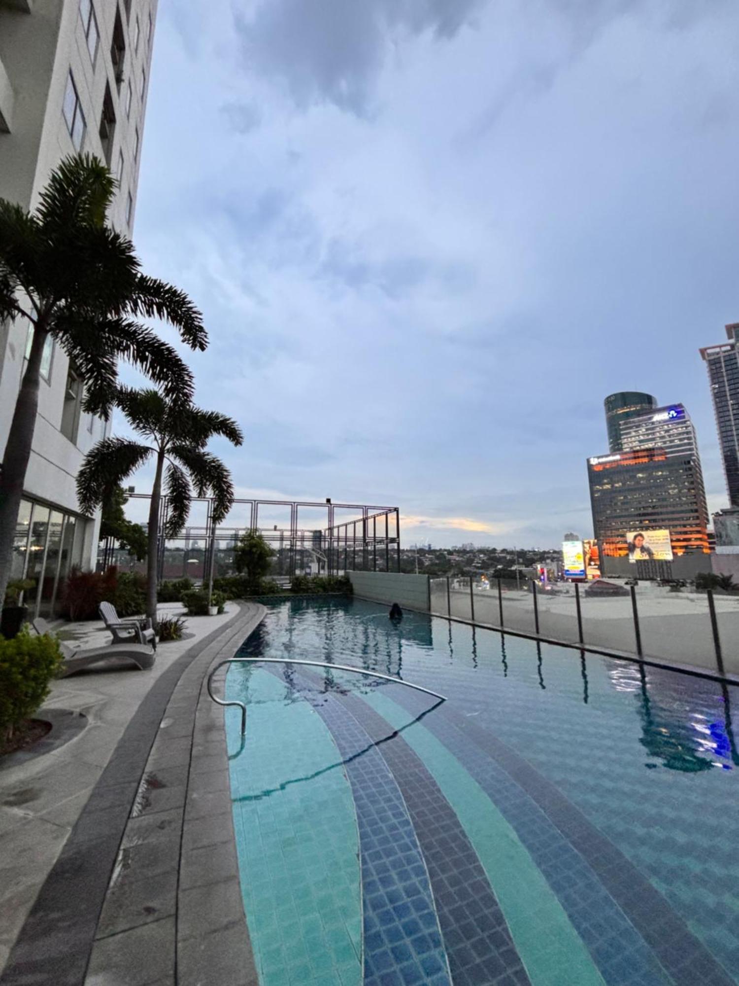 La Amore Place Pasig City Buitenkant foto