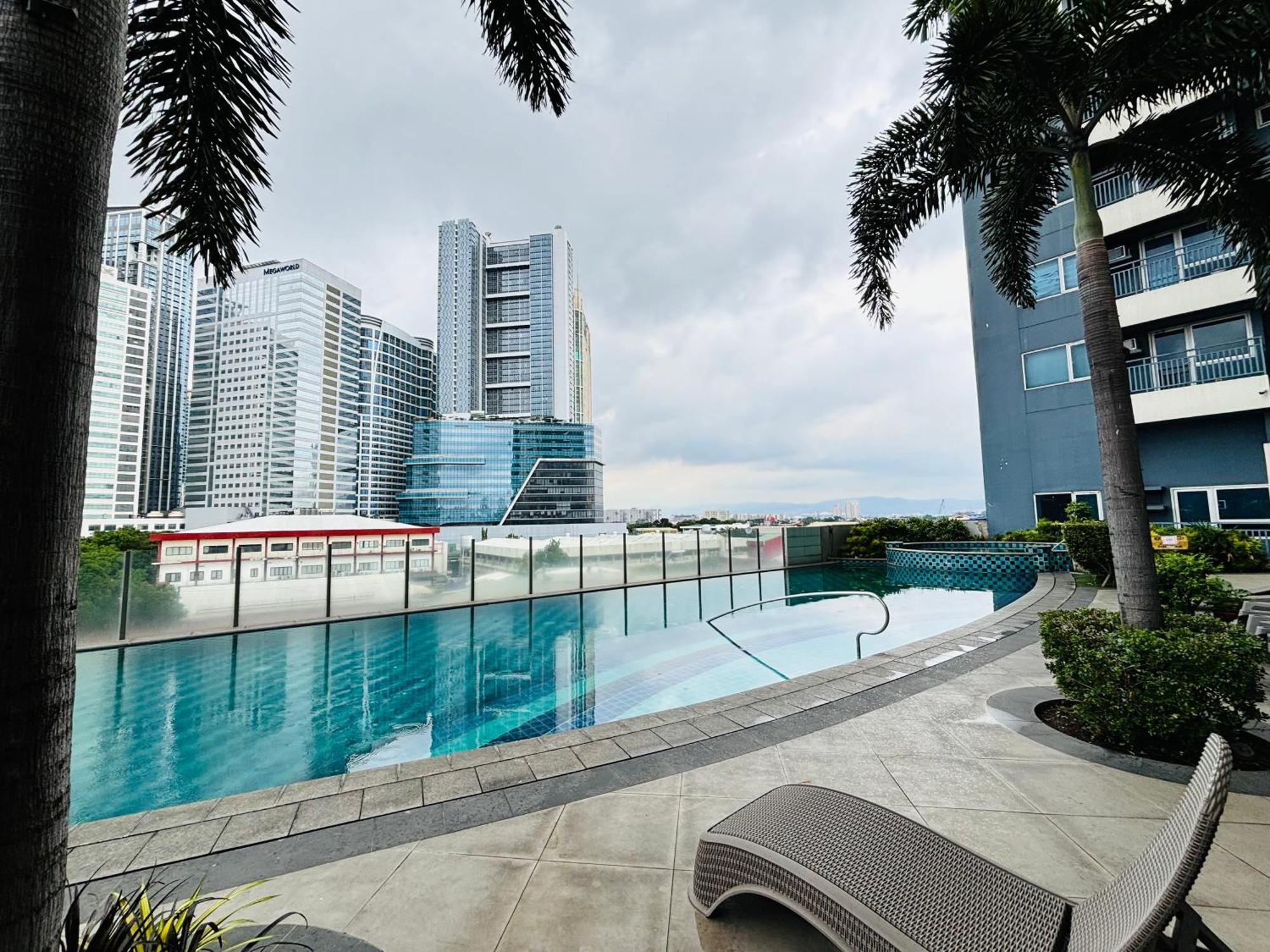 La Amore Place Pasig City Buitenkant foto